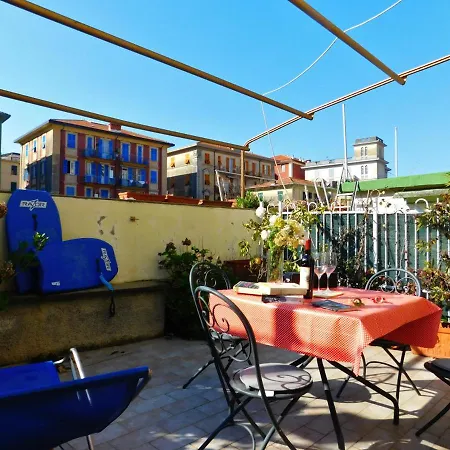 Bilocale Con Terrazza, *